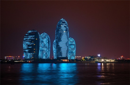 什么品牌的奶茶连锁店适合新手加盟，糖吉歌德加盟需要多少钱